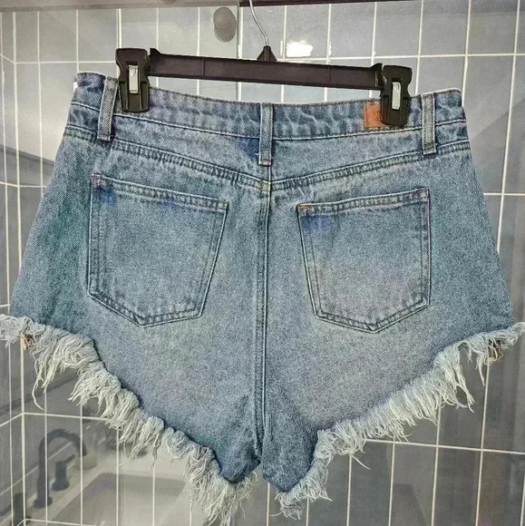 Distressed Denim Cutoff Shorts 'Jorts' by Simple Society Size 31 - Picture 2 of 5
